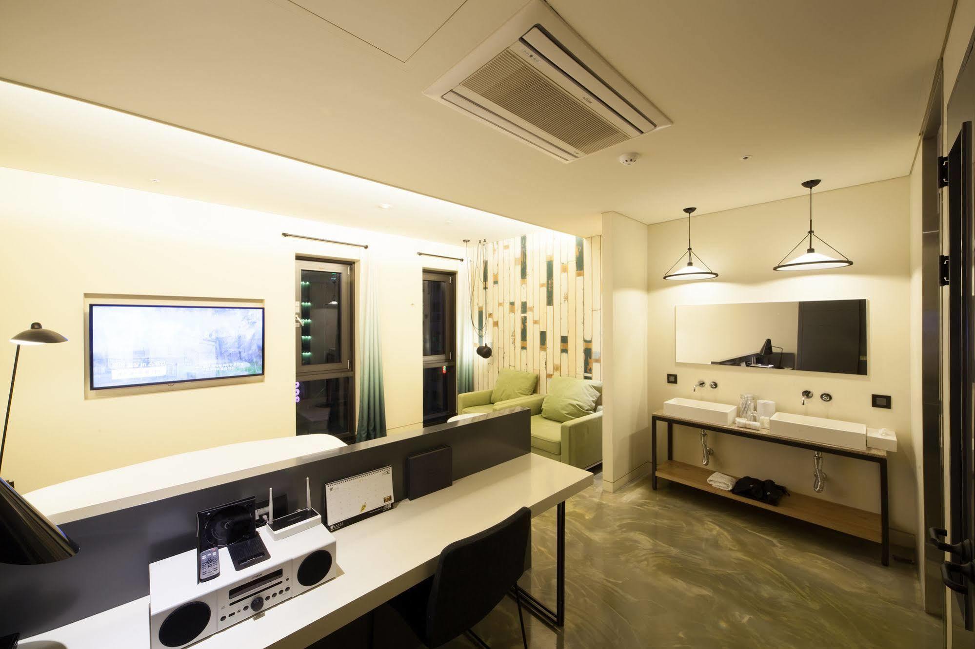 Hotel Lacky Daejeon Extérieur photo